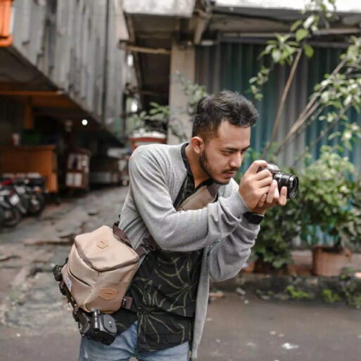 Tas Kamera sling DSLR Mirrorless