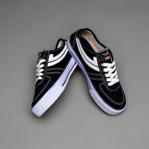 Sepatu Johnson Lowcut Black White