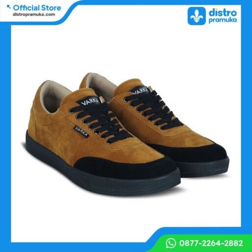 Sepatu Sneakers Kasual 627